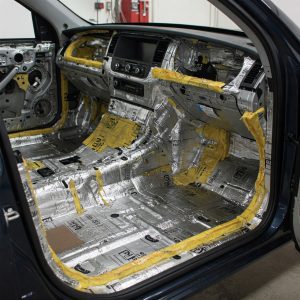 Garso izoliacijos montavimas automobilio salone